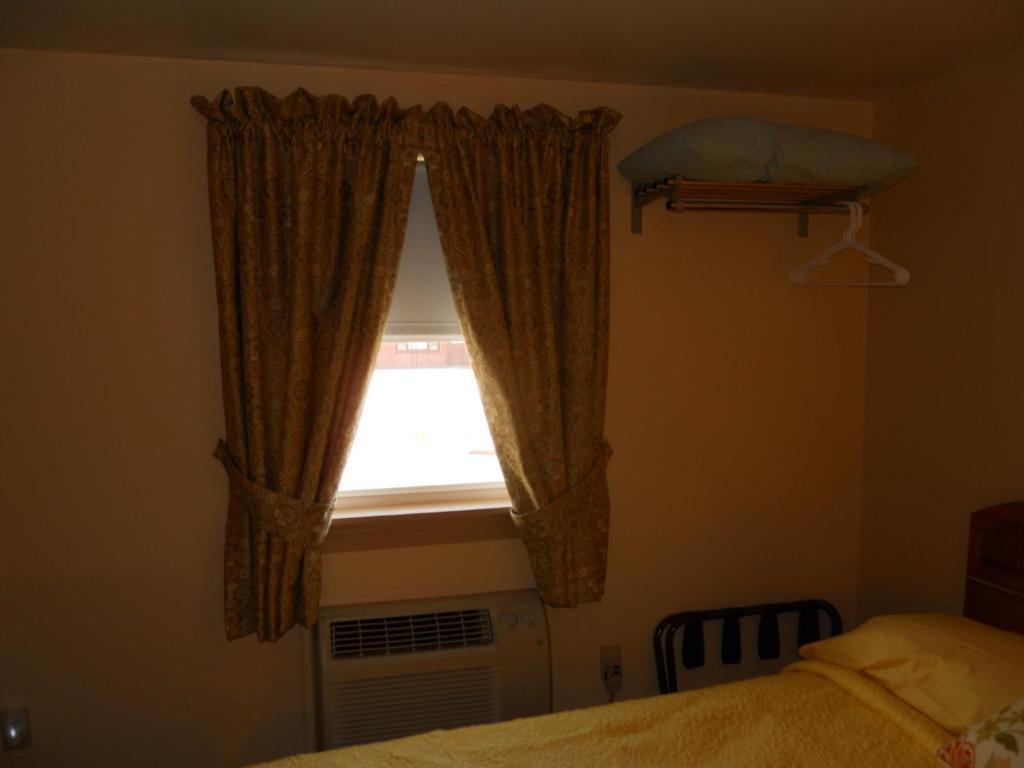 Autumn Breeze Motor Lodge North Woodstock Δωμάτιο φωτογραφία